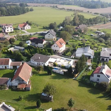 Village Romantic Near Cesky Krumlov (adults Only) Lejlighed
