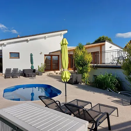 Village Romantic Near Cesky Krumlov (adults Only) Strizov