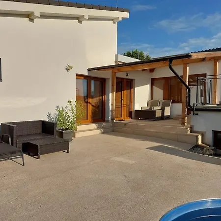 Village Romantic Near Cesky Krumlov (adults Only) Strizov