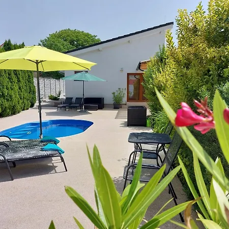 Village Romantic Near Cesky Krumlov (adults Only) Lejlighed